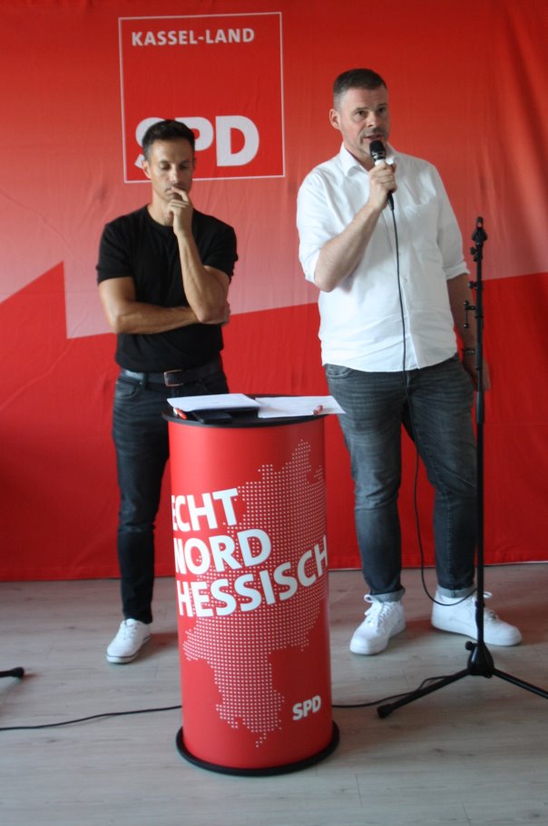 Bundestagsabgeordneter Daniel Bettermann (rechts) sowie Landtagsabgeordneter Oliver Ulloth (links)
